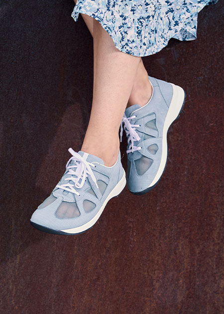 BÄR Schuhe Damenschuhe Freizeitschuhe Kayla hellblau Kalbveloursleder geprägt, Textil Emotionsbild