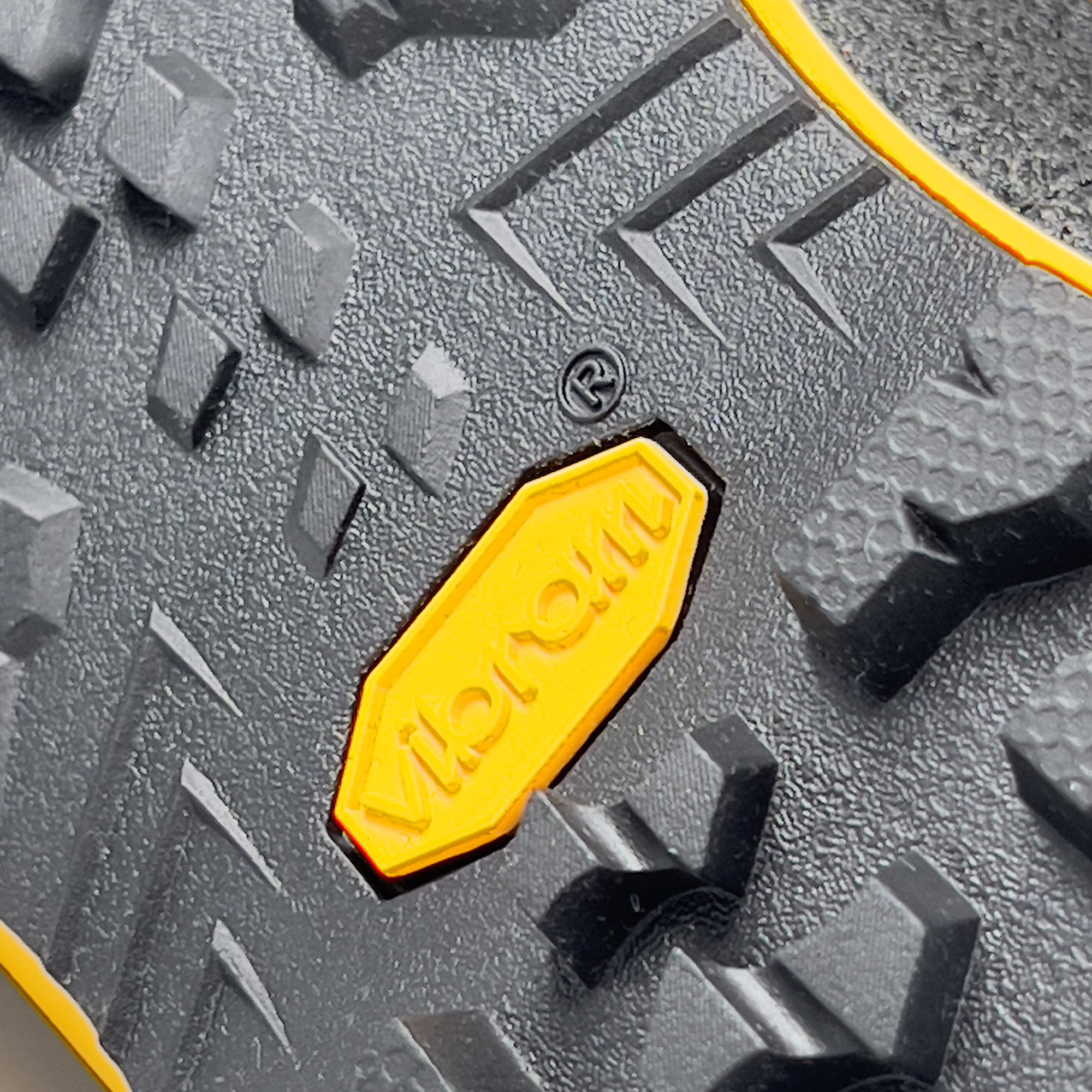 BÄR Schuhe Damenschuhe Wanderstiefel Bergkomfort Wanderstiefel 2.0 dunkelbraun terracare® gewachstes Rindnappa wasserabweisend Produktbild